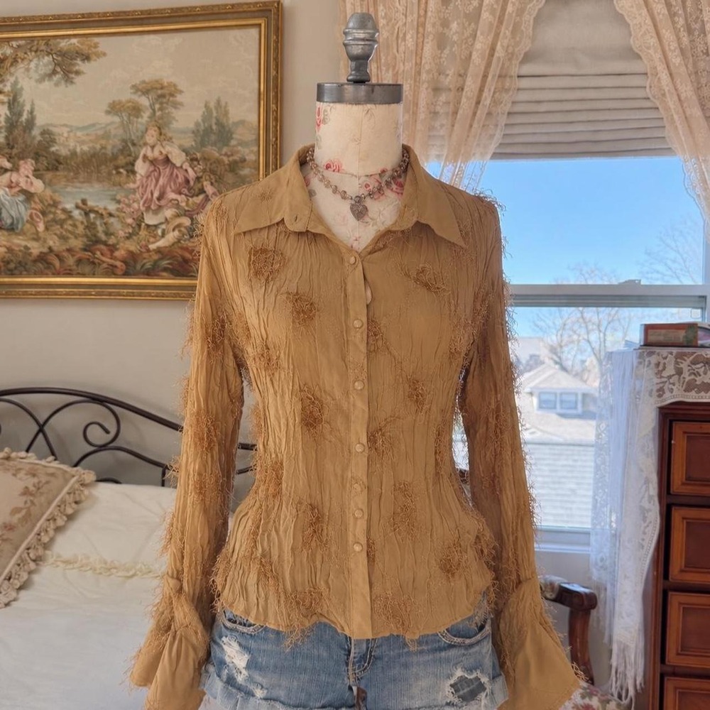 Textured Ruffle Shirt  Y2K Kaelyn Max golden tan crinkle shirt size 1x